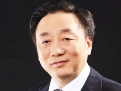 張勇：重慶市民辦教育協(xié)會理事，國務院政府津貼獲得者，中學物理研究員（正高級）