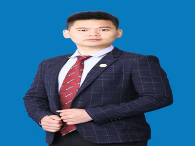 楊齊：陜西師范大學(xué)在讀研究生，陜西師范大學(xué)歷史學(xué)專業(yè)，中學(xué)一級(jí)教師，一直任教清北班，榮獲市級(jí)優(yōu)質(zhì)課大賽一等獎(jiǎng)