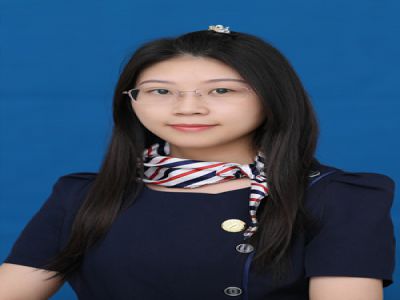 況雯:中學(xué)部英語,四川外國(guó)語大學(xué)英語語言文學(xué)學(xué)士，英語功底扎實(shí)，專業(yè)8級(jí)，教學(xué)經(jīng)驗(yàn)豐富。教授學(xué)生3000人次以上；所在教學(xué)點(diǎn)英語單科上線率達(dá)96%