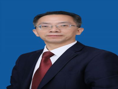 汪繼波:中學(xué)數(shù)學(xué)高級(jí)教師，曾任副校長(zhǎng)、教導(dǎo)主任，年擔(dān)任年級(jí)主任、歷任高中數(shù)學(xué)教研組長(zhǎng)、備課組長(zhǎng)、班主任，廣州市白云區(qū)高三中心組成員等。多次獲教學(xué)成果一等獎(jiǎng)，數(shù)名學(xué)生考入北大、清華、浙大、復(fù)旦、中大、武大等名校，曾獲市級(jí)“優(yōu)秀教師”、“優(yōu)質(zhì)課”競(jìng)賽市級(jí)一等獎(jiǎng)、省級(jí)二等獎(jiǎng)，數(shù)學(xué)競(jìng)賽省級(jí)“優(yōu)秀輔導(dǎo)教師”，“優(yōu)秀班主任”，等等。20多篇數(shù)學(xué)論文公開發(fā)表，其中2篇被中國(guó)人民大學(xué)《高中數(shù)學(xué)教與學(xué)》全文轉(zhuǎn)載。