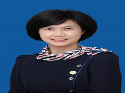 彭克利:小學(xué)部語文,高級(jí)教師，全國(guó)“千名優(yōu)秀班主任”，新教育實(shí)驗(yàn)先進(jìn)個(gè)人，長(zhǎng)壽區(qū)語文“名教師”，長(zhǎng)壽區(qū)人事考評(píng)專家，長(zhǎng)壽區(qū)“長(zhǎng)壽工匠”